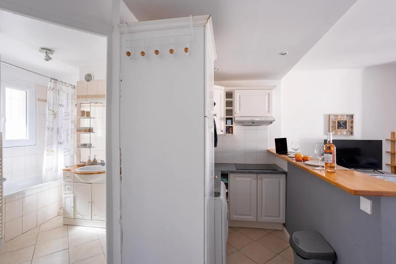 Cannes Centre Apartment With A Balcony França