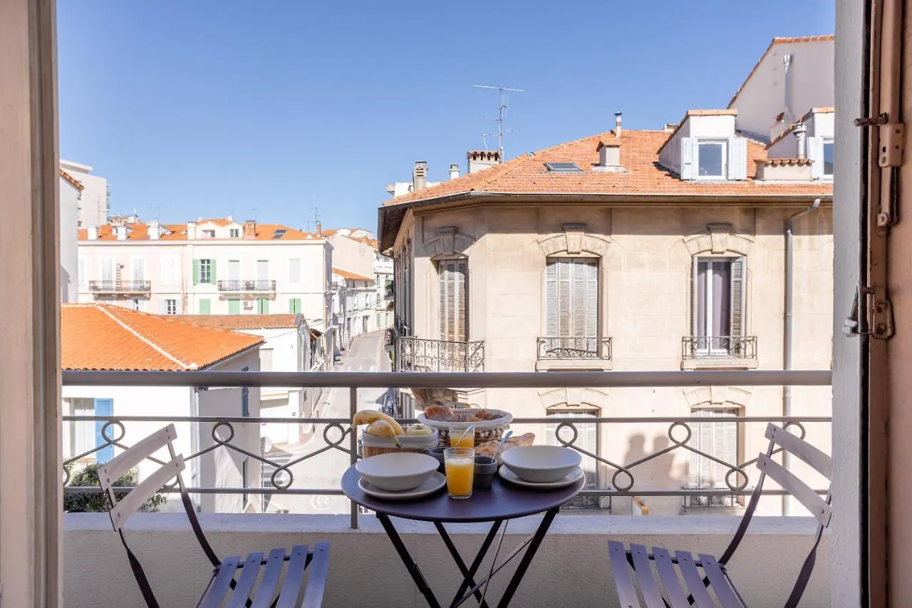 Cannes Centre Apartment With A Balcony