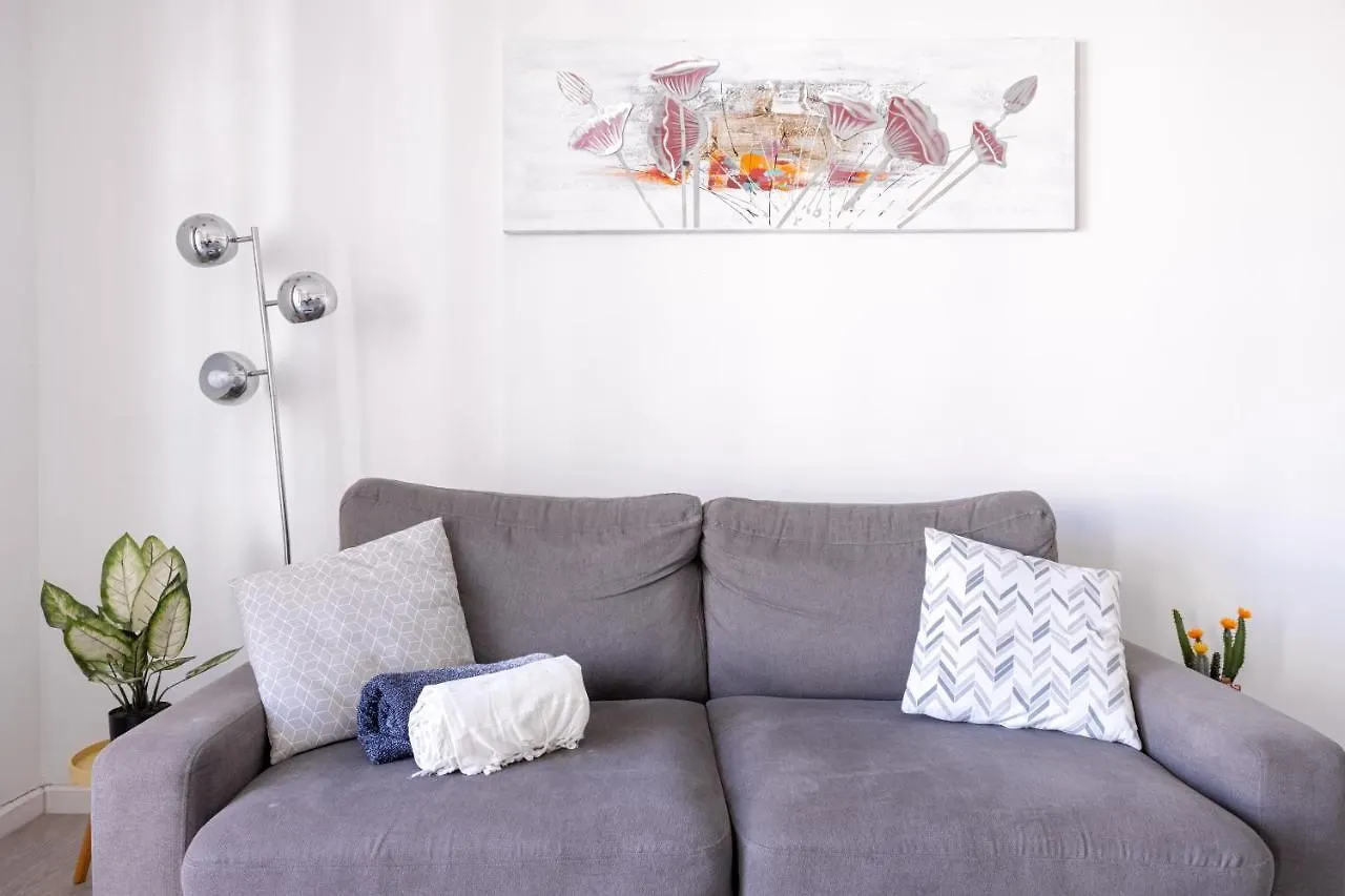 Cannes Centre Apartment With A Balcony França