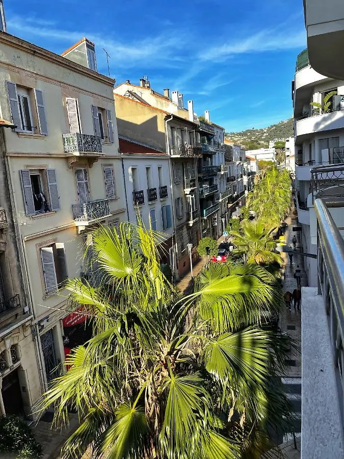 Cannes Centre Apartment With A Balcony